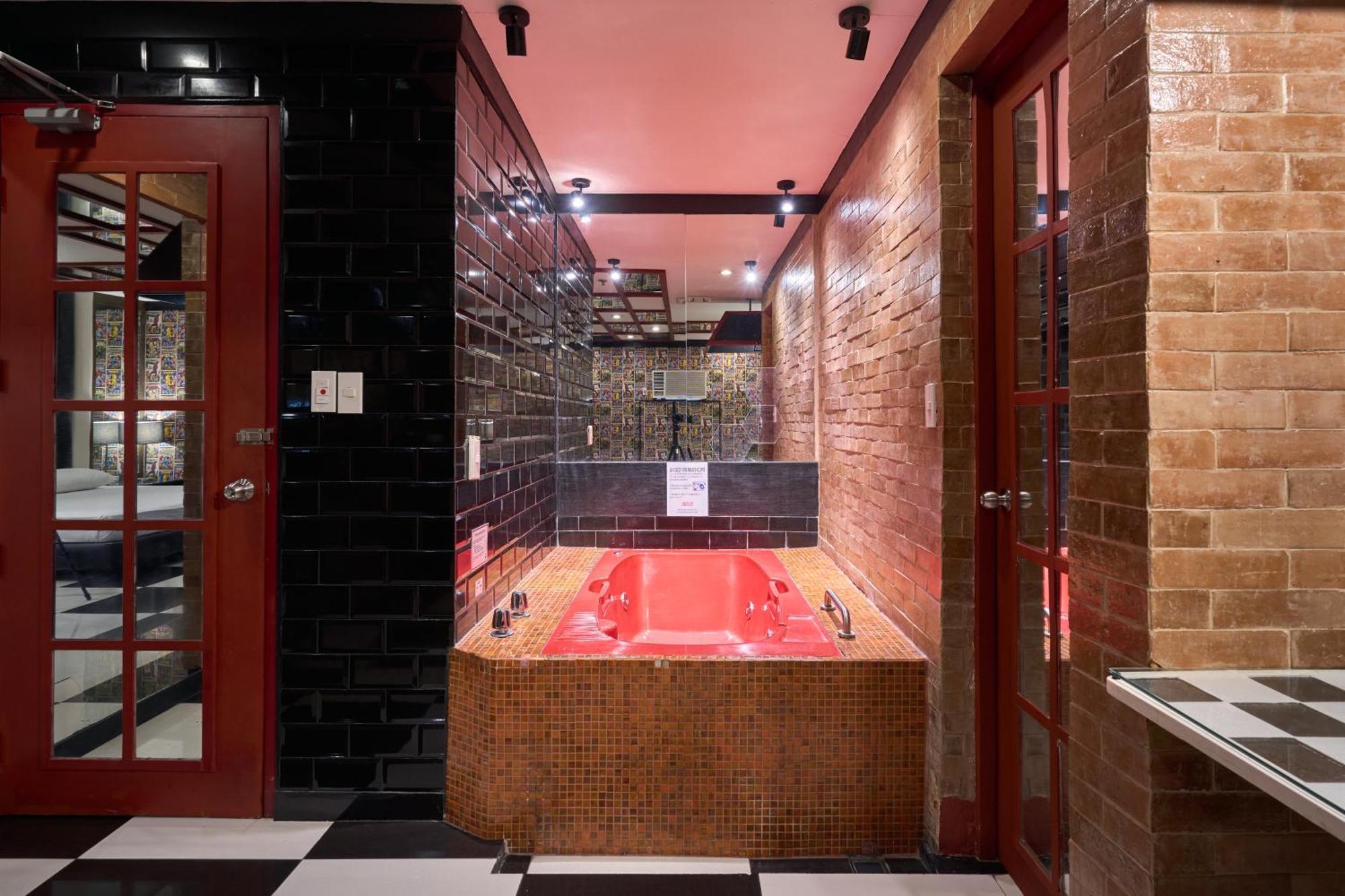 Victoria Court Malabon Otel Valenzuela Dış mekan fotoğraf